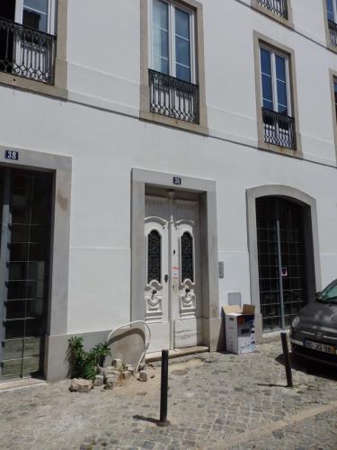 Bairro Alto 3 Bedroom Patio House!! Great WI-FI!