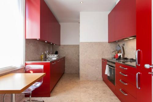 Chiado Glamorous flat! FREE PARK! Great WI-FI!