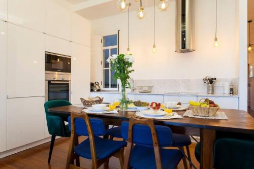 Bairro Alto 3Bdr TOP viewpoint flat! Great WI-FI!