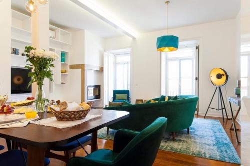 Bairro Alto 3Bdr TOP viewpoint flat! Great WI-FI!