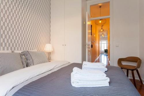 Bairro Alto 3Bdr TOP viewpoint flat! Great WI-FI!