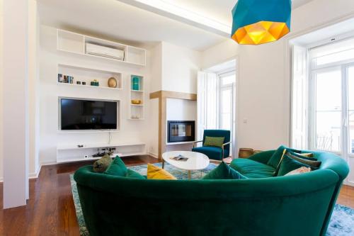 Bairro Alto 3Bdr TOP viewpoint flat! Great WI-FI!