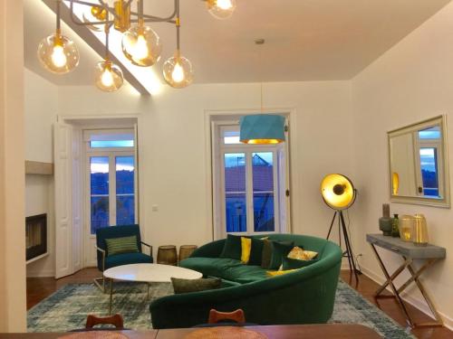 Bairro Alto 3Bdr TOP viewpoint flat! Great WI-FI!