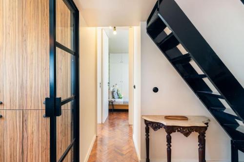 Amazing design duplex in the city center!