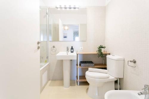 Modern 2bdr flat in the city’s heart!