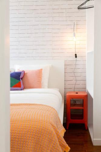 Cozy 1bdr penthouse w/balcony!