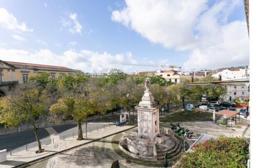 Cozy and bright 1bdr flat in typical neighborhood!