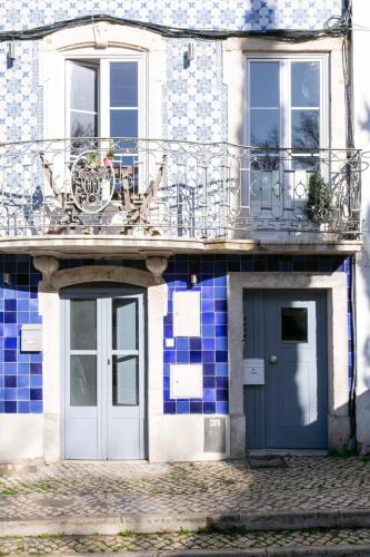 Cozy and bright 1bdr flat in typical neighborhood!