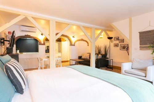 Cozy nest in the trendiest neighborhood!