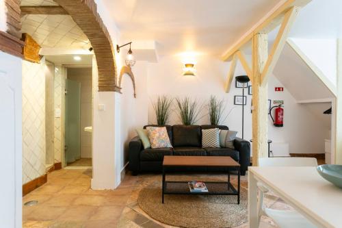 Cozy nest in the trendiest neighborhood!